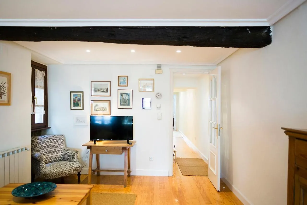 Apartamento Txoriak - Basquenjoy Hondarribia