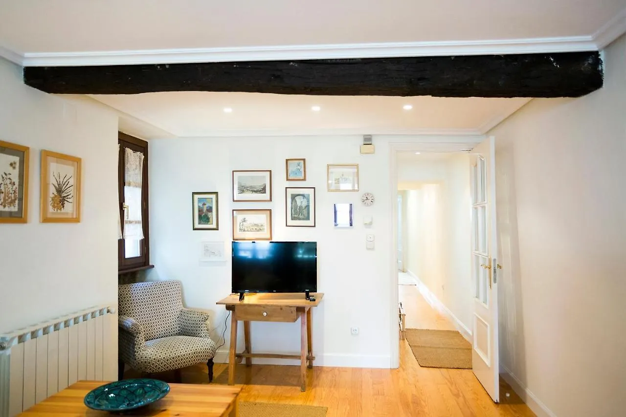 Apartamento Txoriak - Basquenjoy Hondarribia